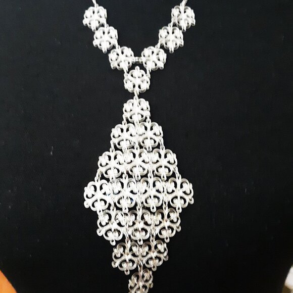 VTG Silver Tone Necklace Colored Glass Faux Gemstones Hanging Statement Piece - Picture 3 of 7